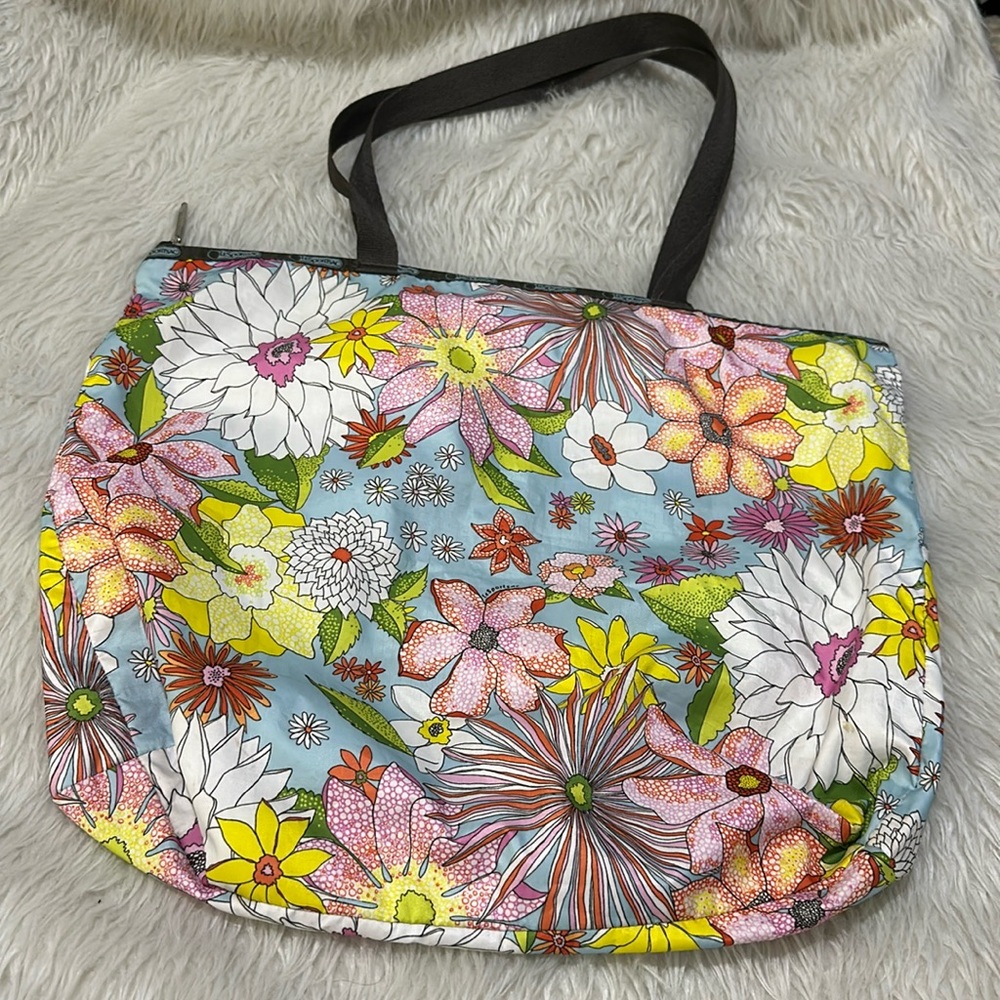 Le sportsac floral tote bag